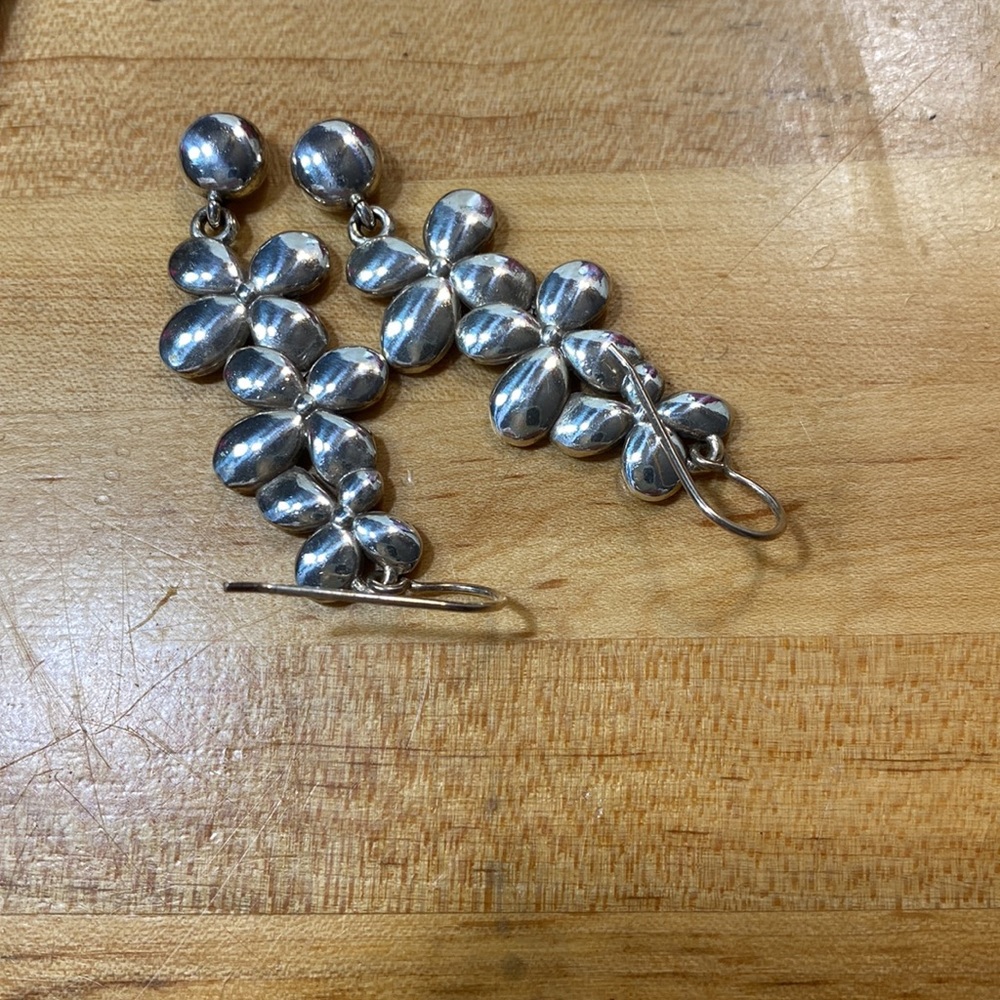 Brighton Earrings - Picture 7 of 9